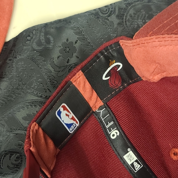 Rare Miami Heat Suede Brim Snapback - Picture 13 of 13